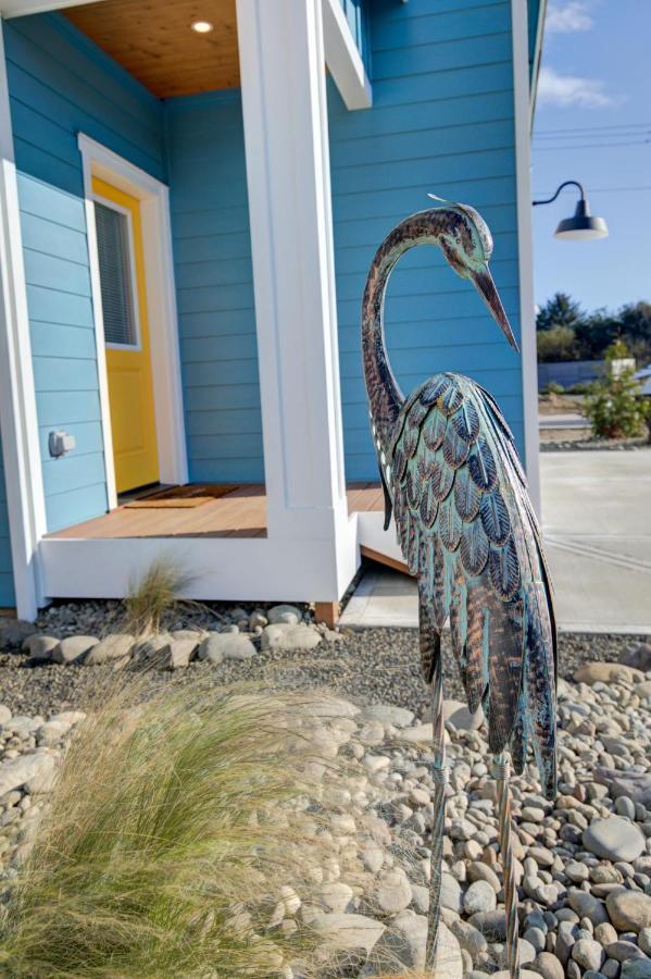 Otter Spotter On The Water Villa Ocean Shores Exterior photo