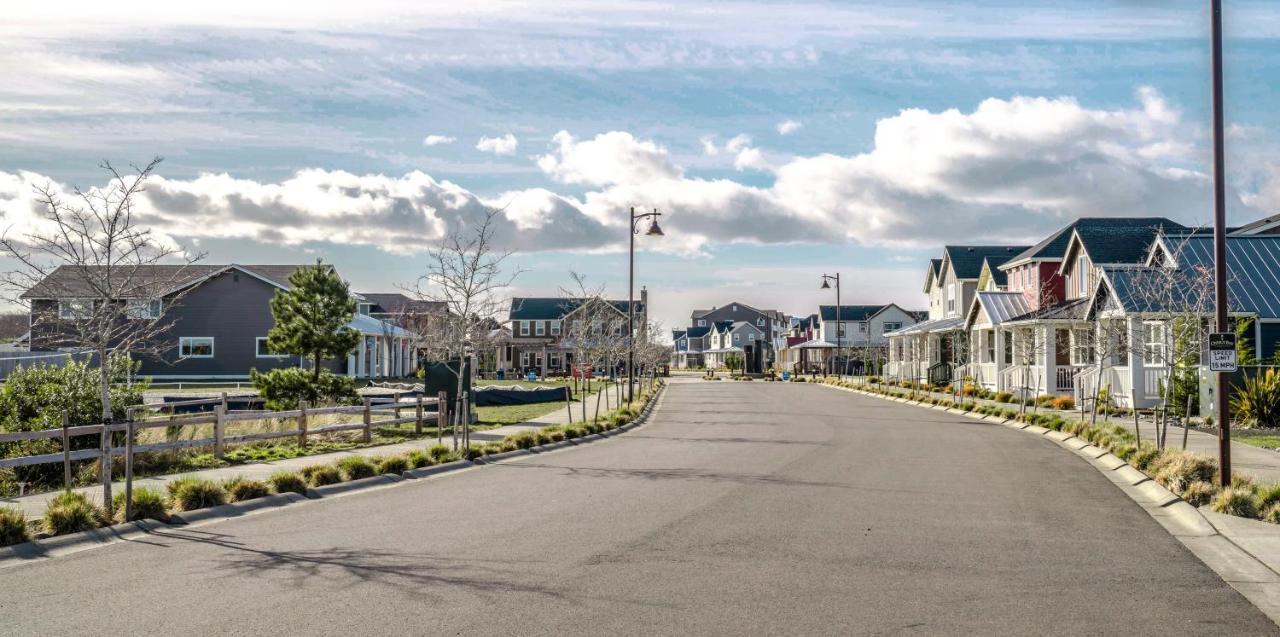 Otter Spotter On The Water Villa Ocean Shores Exterior photo