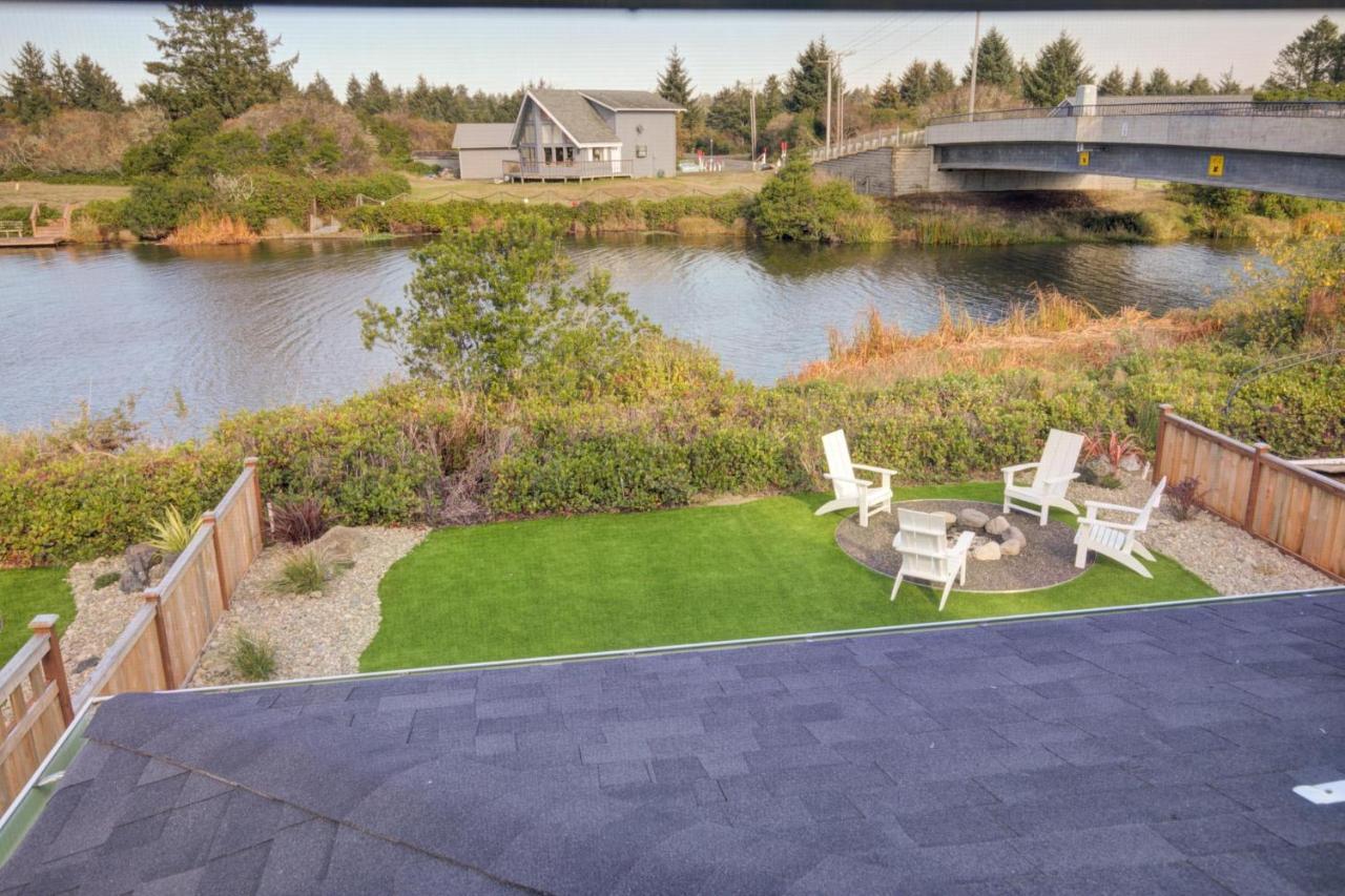 Otter Spotter On The Water Villa Ocean Shores Exterior photo