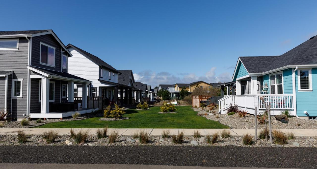 Otter Spotter On The Water Villa Ocean Shores Exterior photo