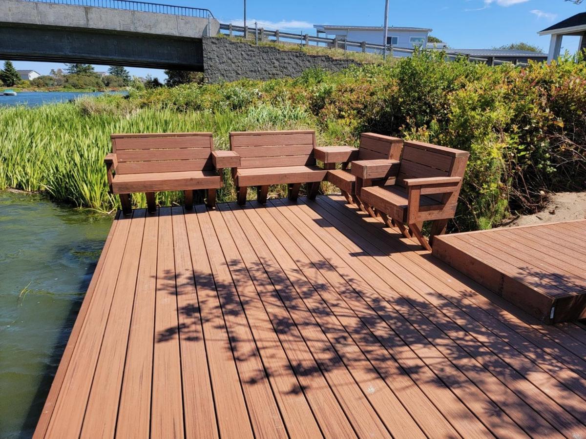 Otter Spotter On The Water Villa Ocean Shores Exterior photo